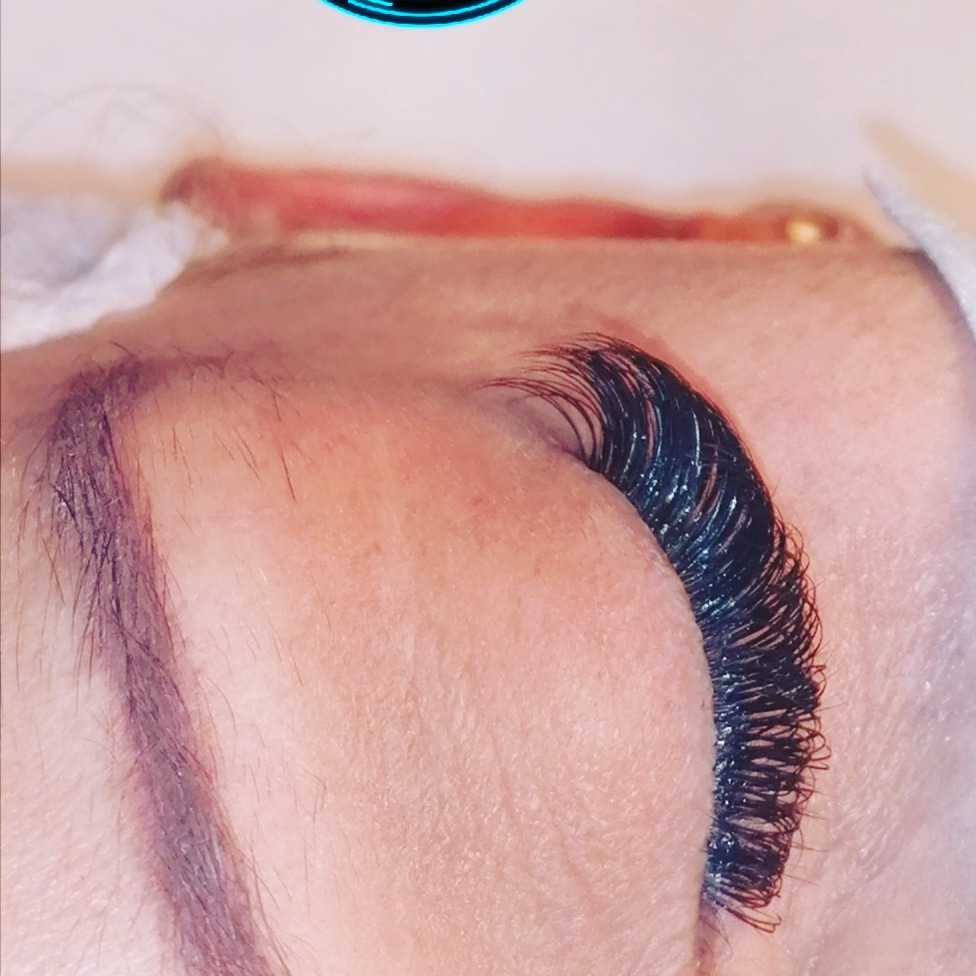 EXTENSIONS DE CILS CHEZ NATHALIE CILS