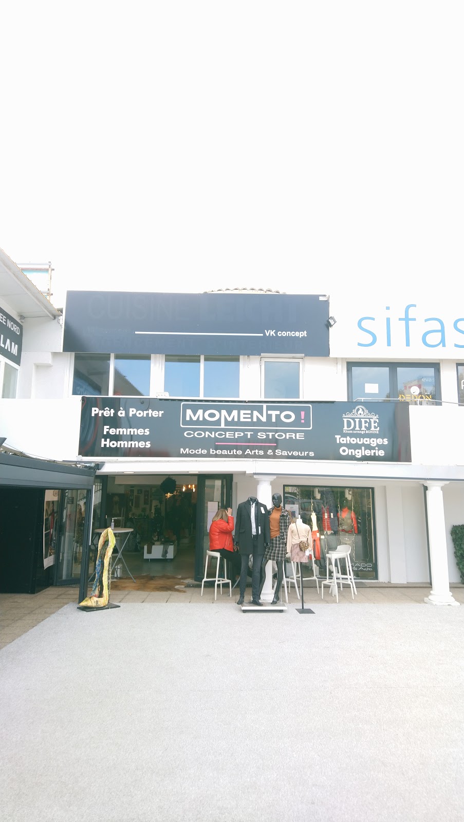 MOMENTO Concept Vêtements Hommes et Femmes