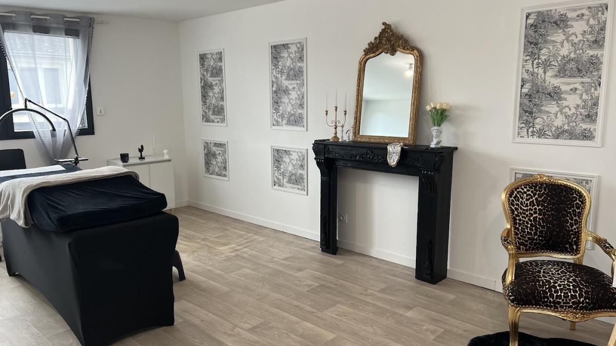 LASHGLOWING - Salon de Manucure à Saint-Brieuc