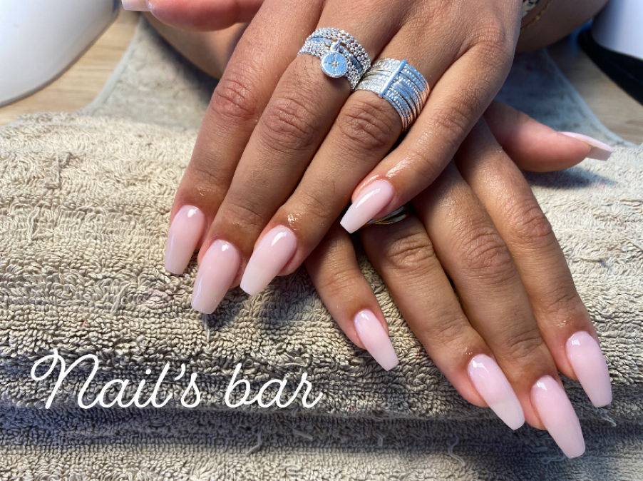 Nail's bar