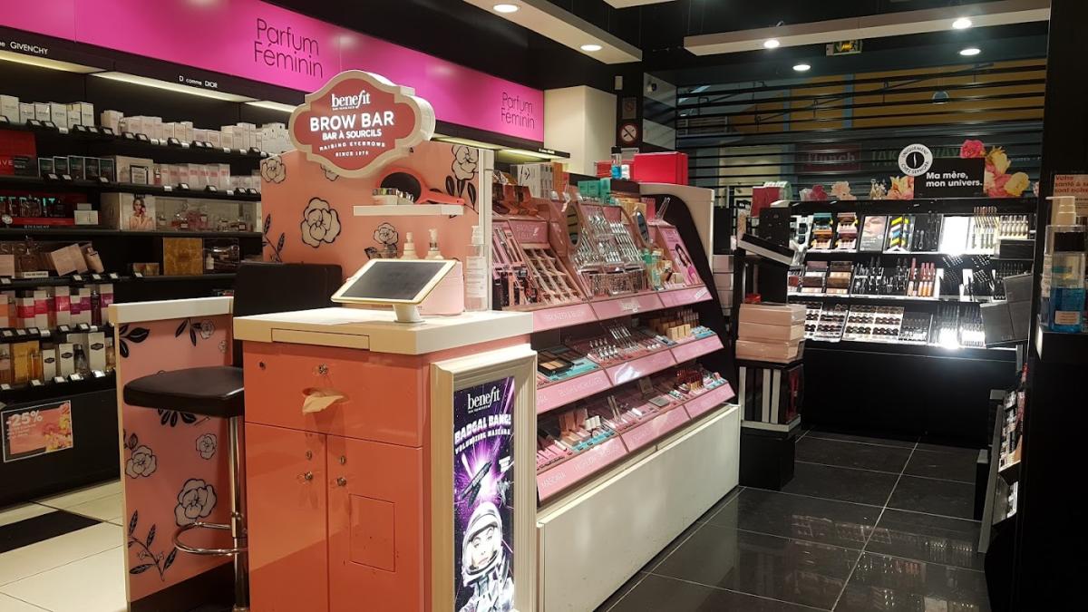 Bar à Sourcils - Benefit Brow Bar Cosmetics Louvroil