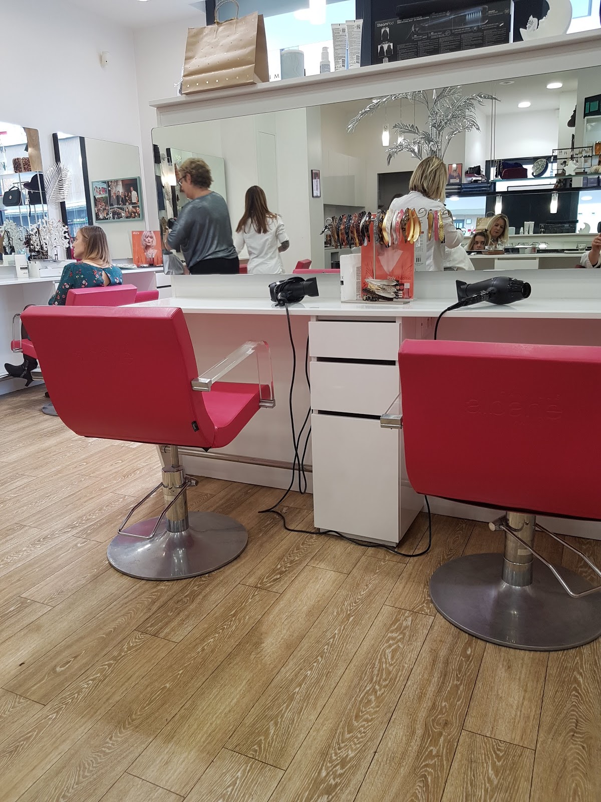 Camille Albane - Coiffeur Bois Guillaume