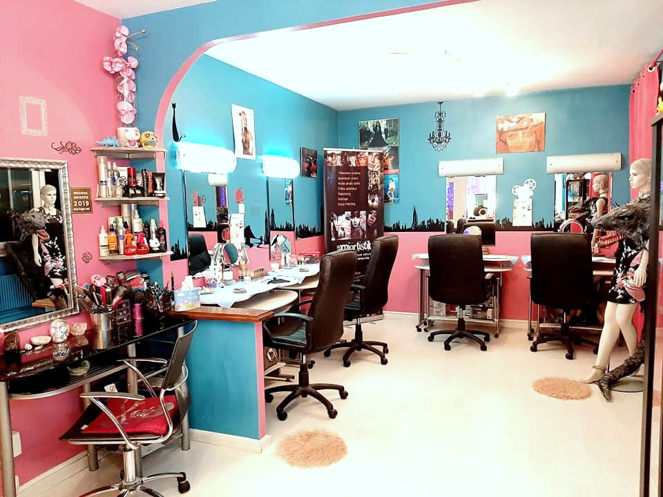 Emiartistik maquilleuse coiffeuse