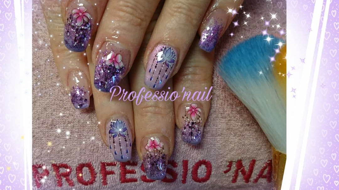 PROFESSIO'NAIL CLUSES