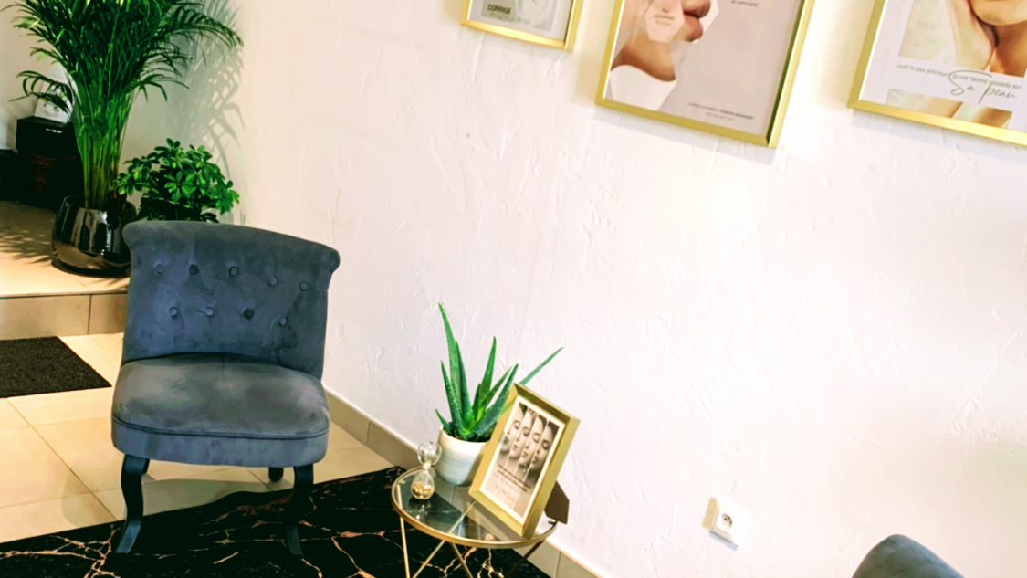 Douce Heure Pour Elle - Expertise Cutanée - Facialiste-Skin Néo Pen-Photomodulation Led-Kobido - RadioFréquence - Peeling