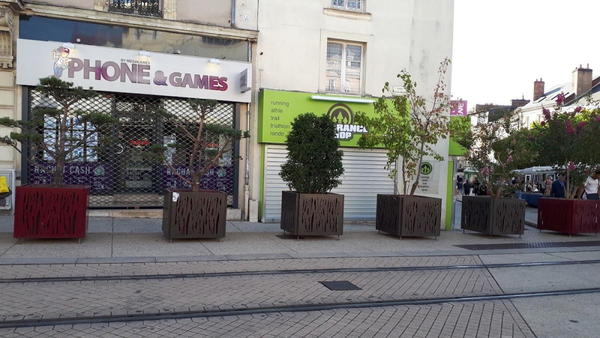 Nocibé - LE MANS MINIMES - REPUBLIQUE