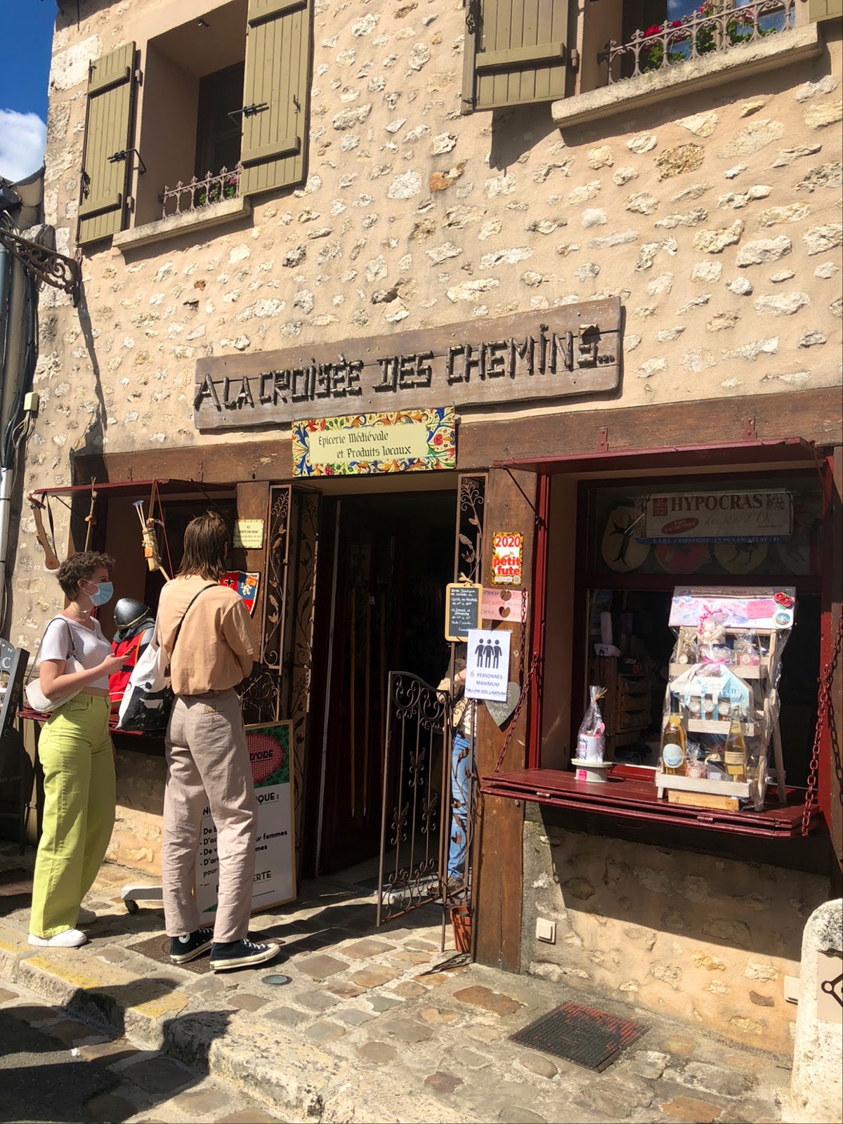 A La Croisée des Chemins