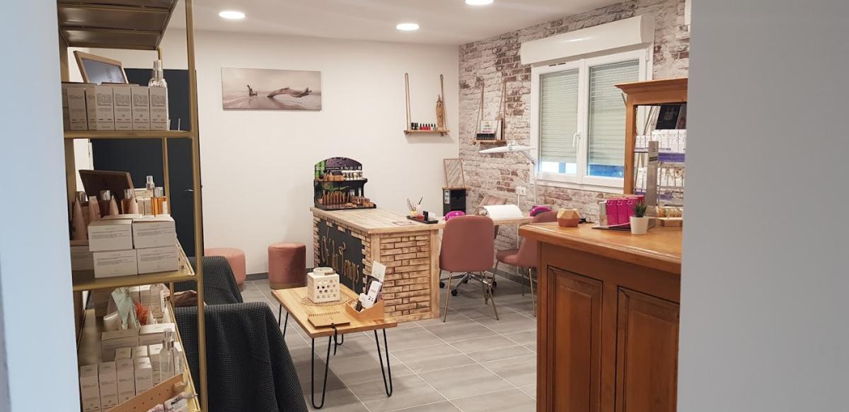 Salon de massage,institut de beauté "Espace Sadhana" et école de formation "Les Mains de Sadhana" près de Manosque