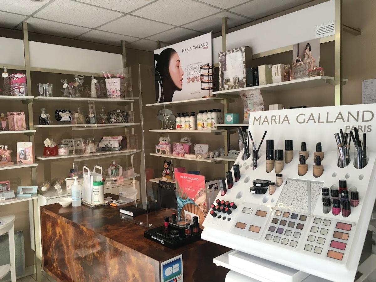 Ambre Institut | Soins visage et corps | Épilation définitive lumière pulsée | Epilation | Manucure | Beauté des pieds