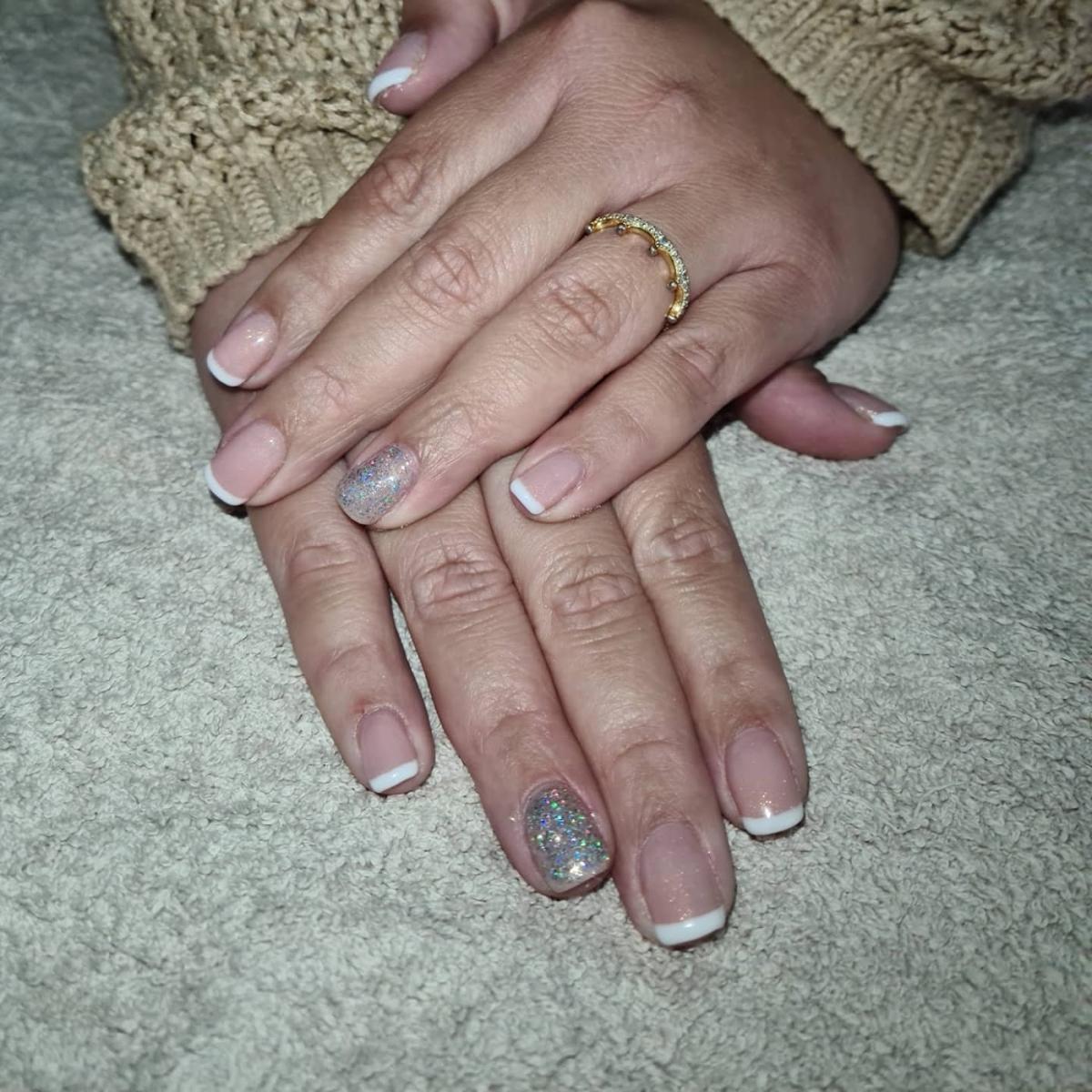 Morgane Esthéticienne , prothésiste ongulaire et Masseuse A Domicile