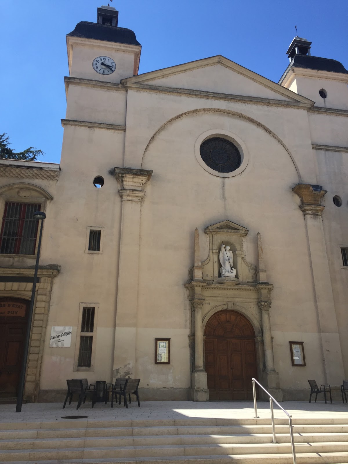 Marionnaud - Parfumerie & Institut