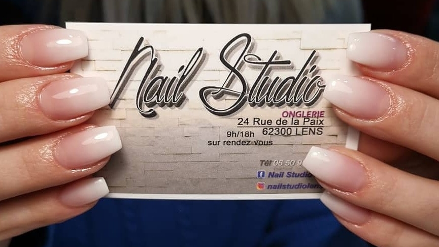 Nail studio Lens