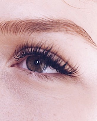 Extension de cils à domicile Lyon / intense Cils