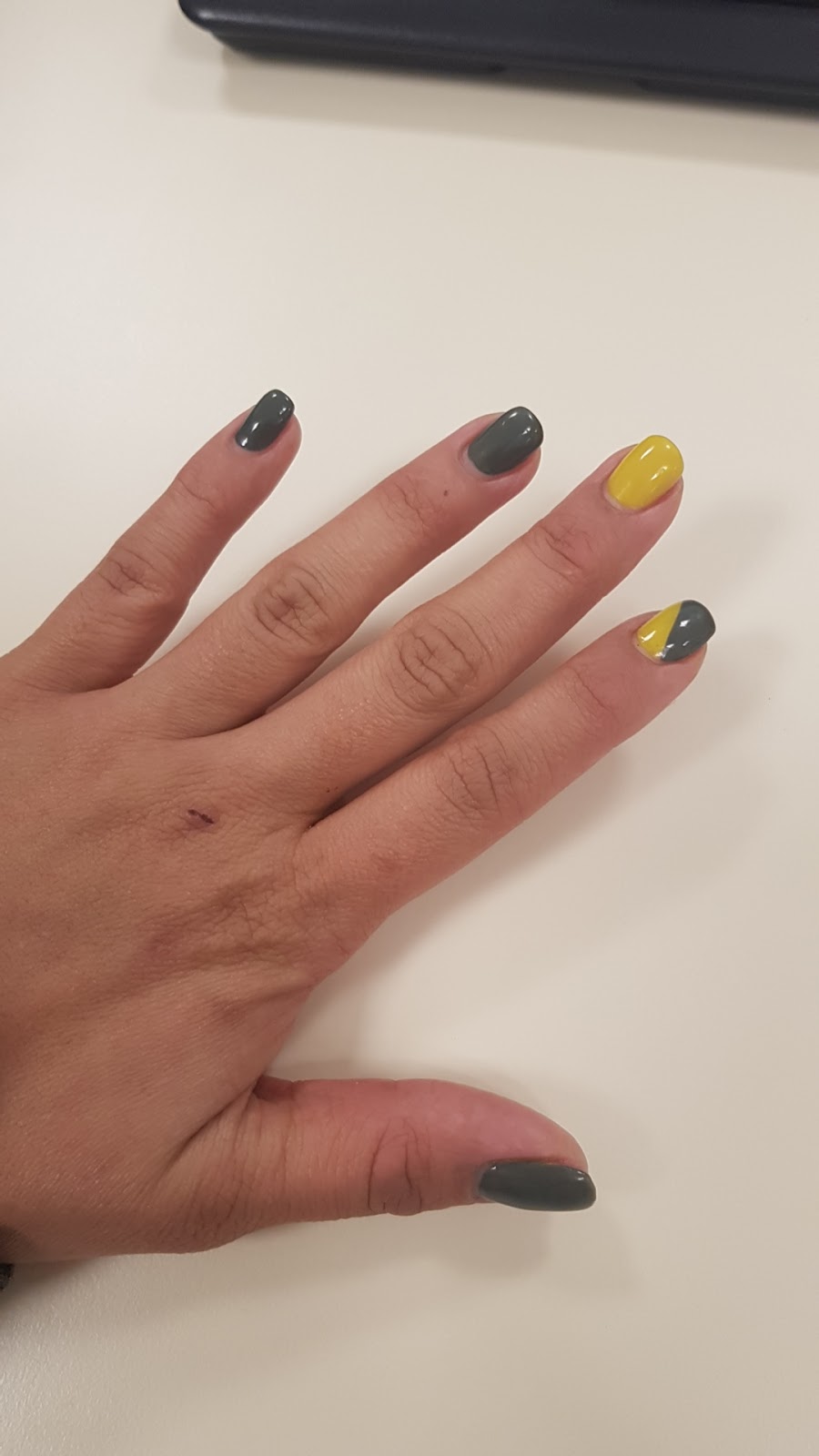 Salon Beauté Fougères - L’Atelier les diZ’ongles