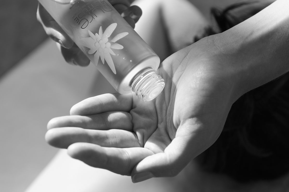 "Laura.C bodyart" massages et maquillage bodyart à domicile