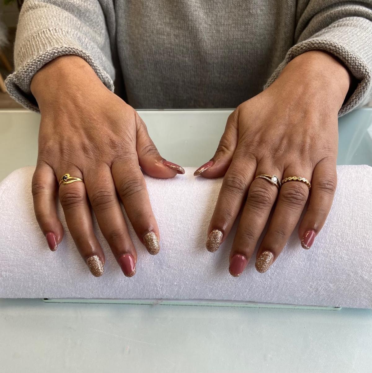 MCG Nails - Prothésiste Ongulaire à domicile