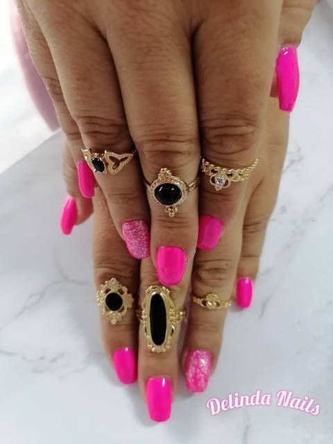 Delinda Nails