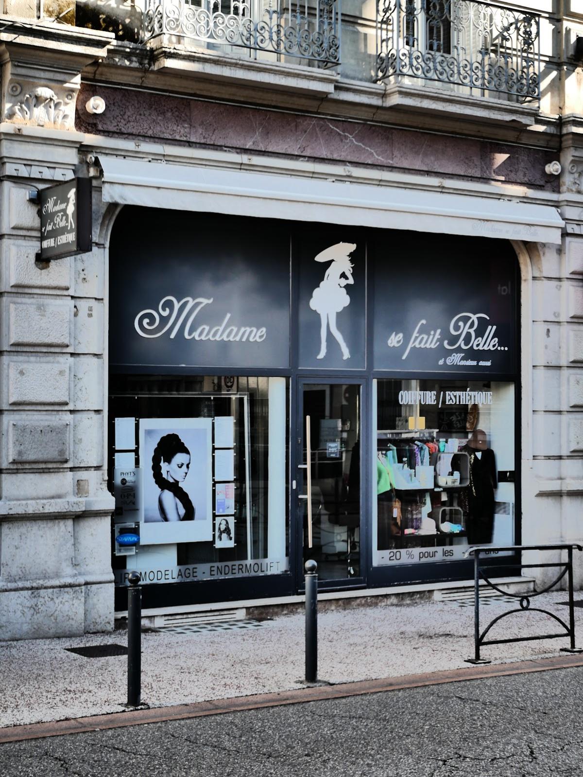 Madame se fait belle