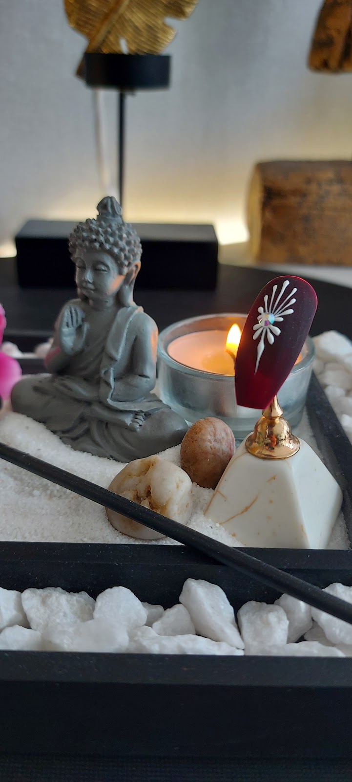 L'ongle Zen Studio Nails