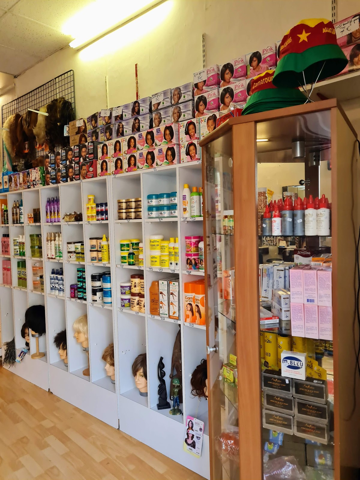 Afro beauty shop -