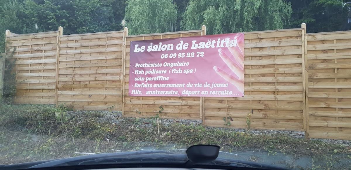 les ongles de Laetitia Equemauville