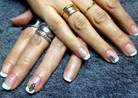 Onglerie - Manucure EGUILLES - ONGLE & CO