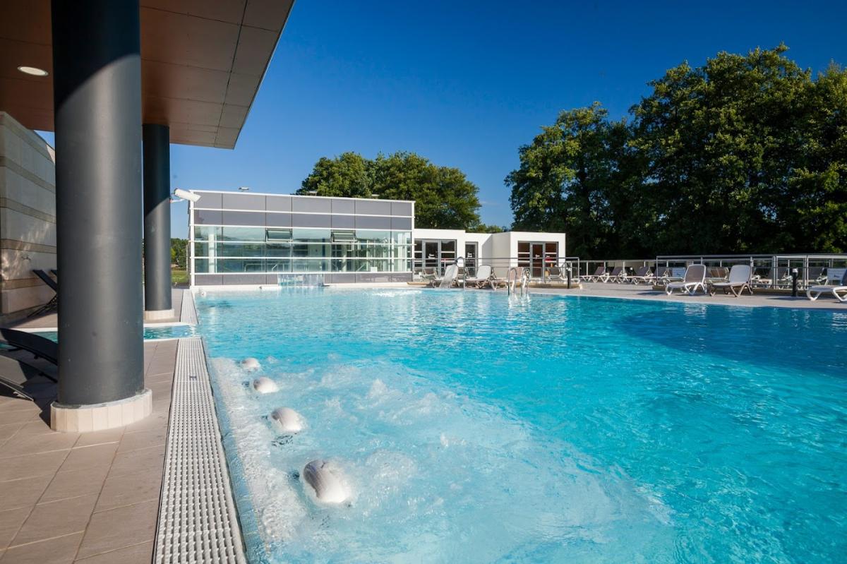 Les Bains De Casteljaloux