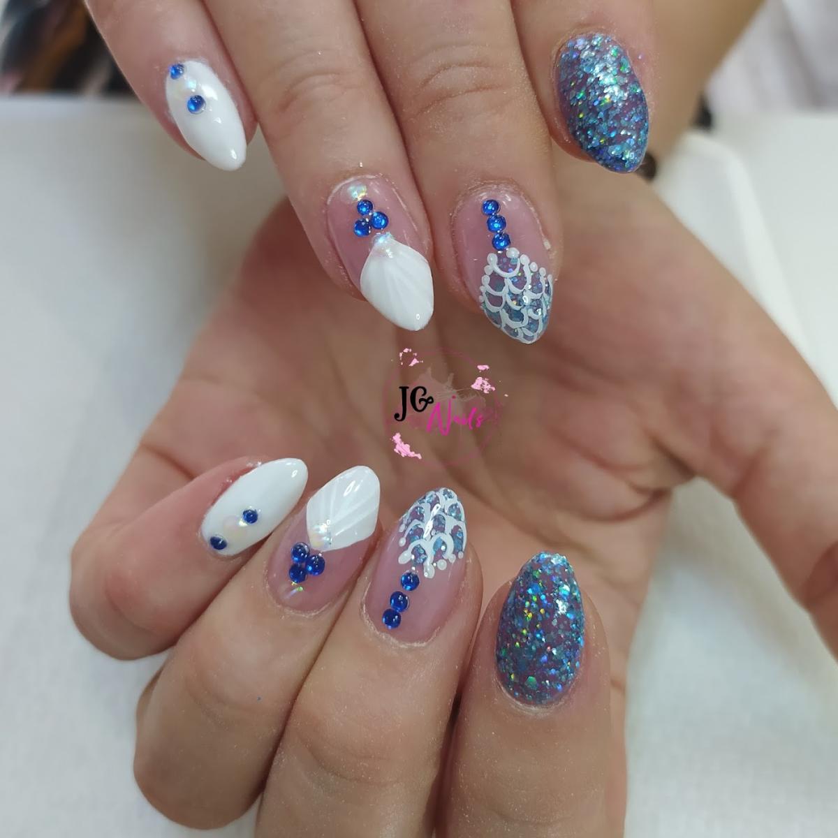 JG'Nails et L'Inattendu (ongles ,cils , blanchiment dentaire et vêtements)