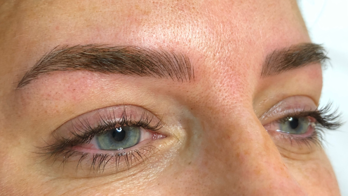 Célia Studio - Maquillage semi permanent sourcils et microblading