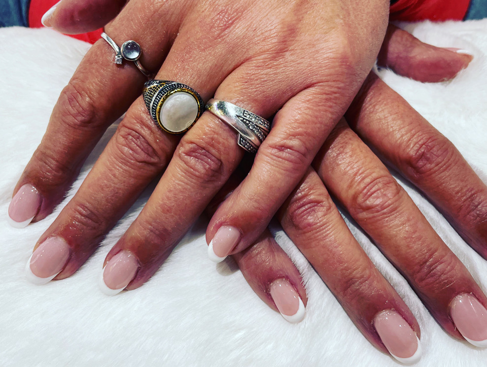 Le Bar à ongles by M.