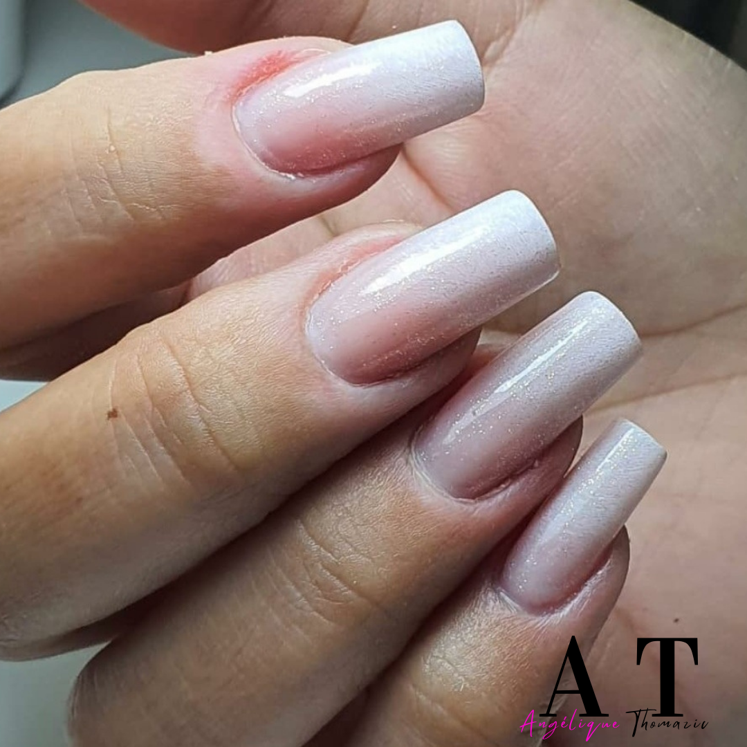 Angélique Thomazic - Prothésiste Ongulaire - Conseillère en image