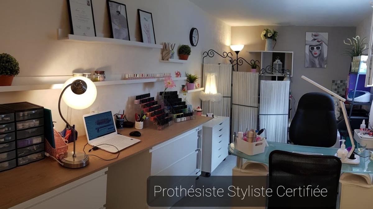 Ô Caprice De L'ongle