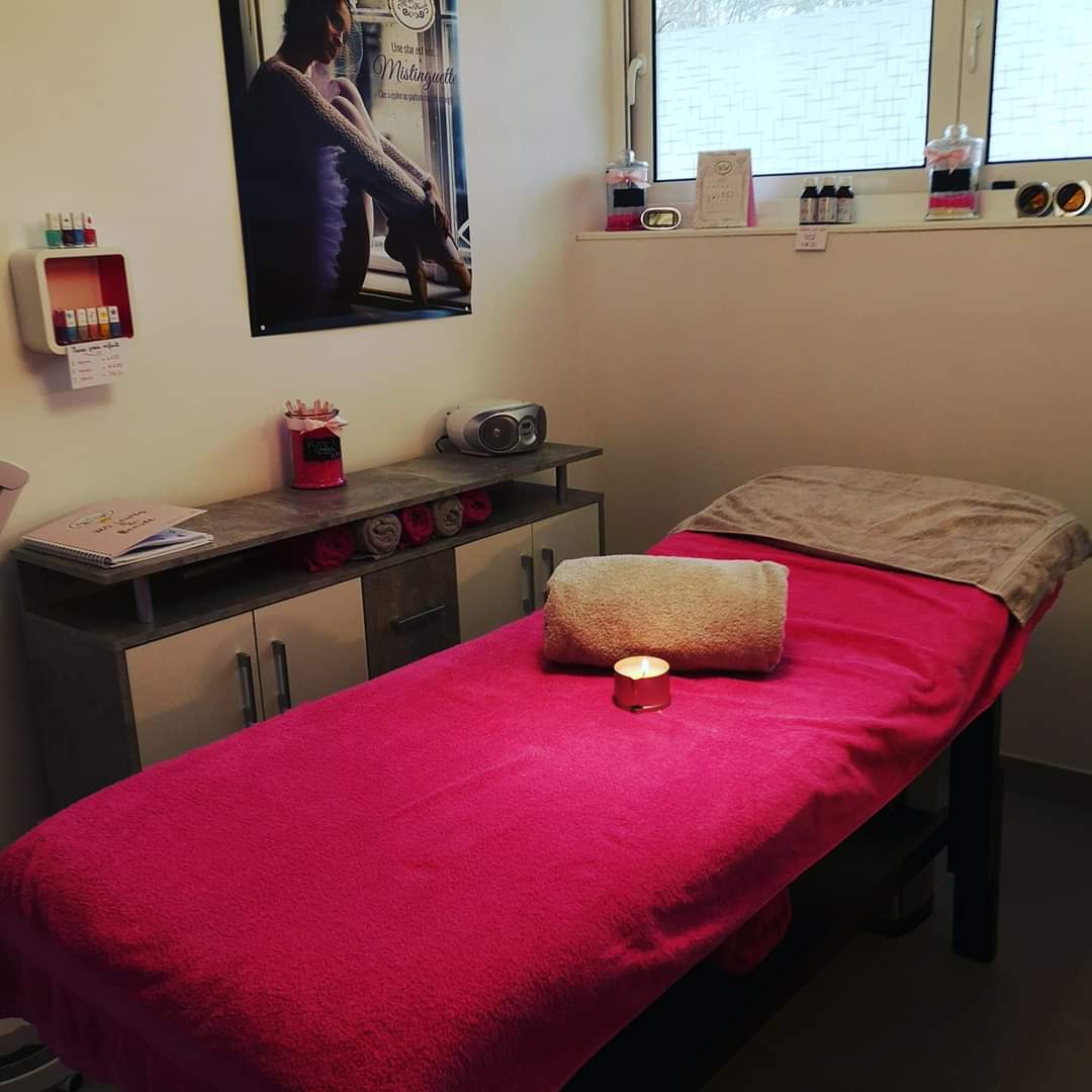 A Fleur d'Âme - Caroline Esthétique - Massages - Magnétisme - Soin Énergétique - Esthéticienne