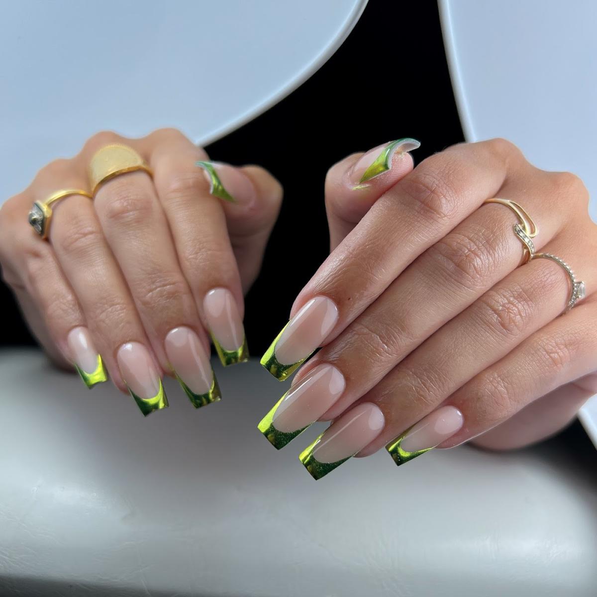 Sous les mains de Maë