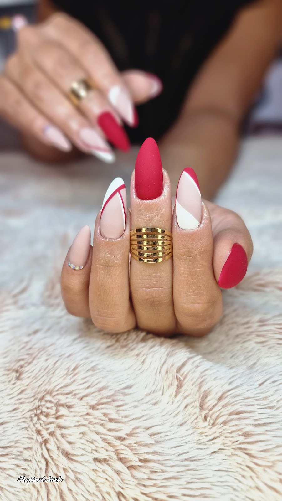 BEAUTY HOUSE BY GÉNESIS