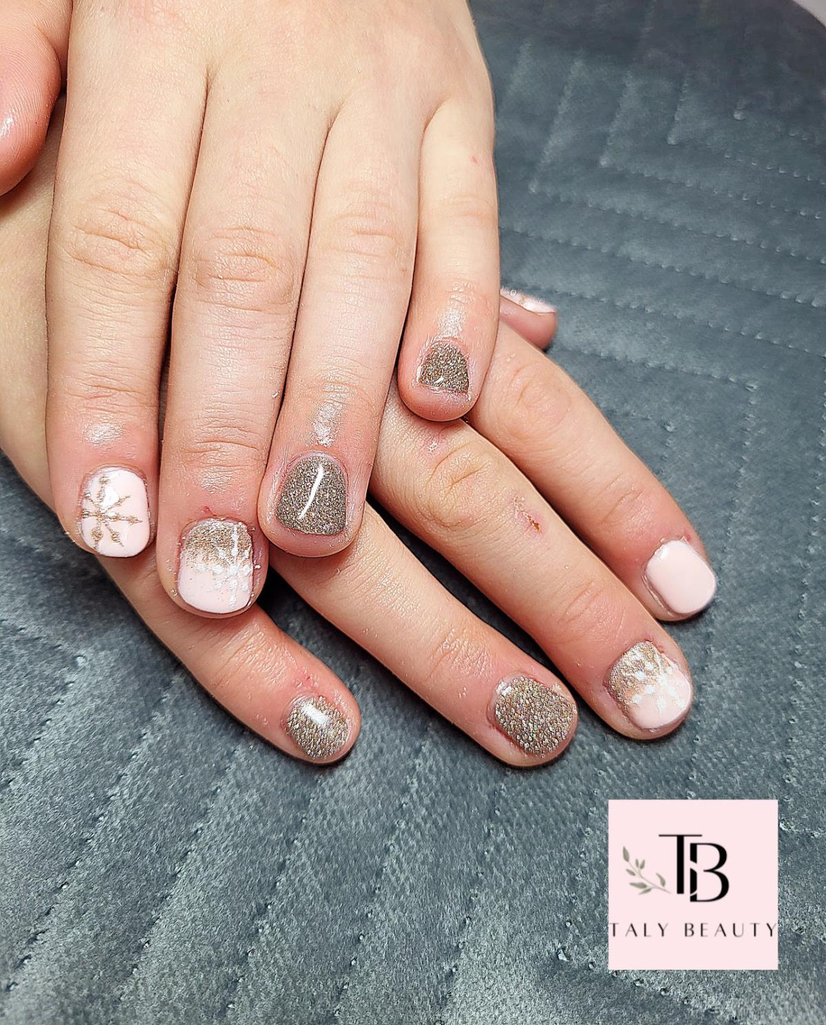 Taly Beauty, prothésiste ongulaire