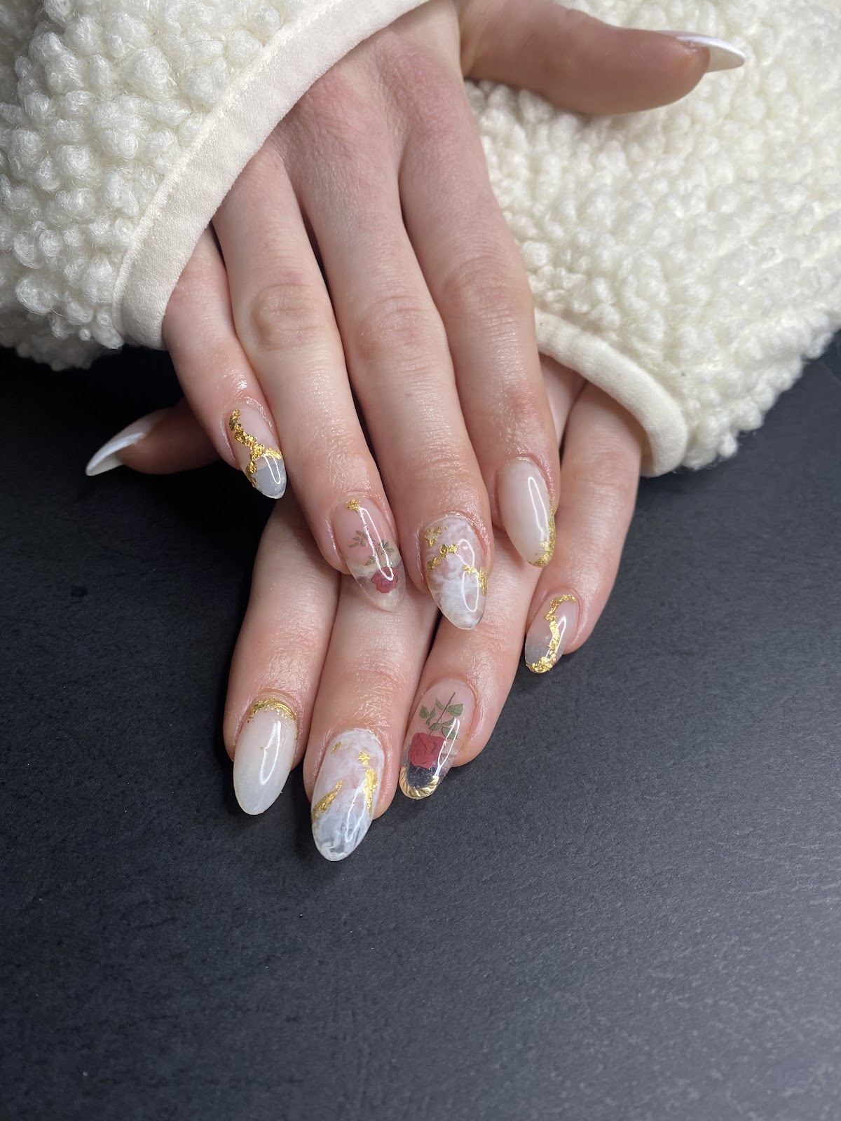 Nails and lashes studio