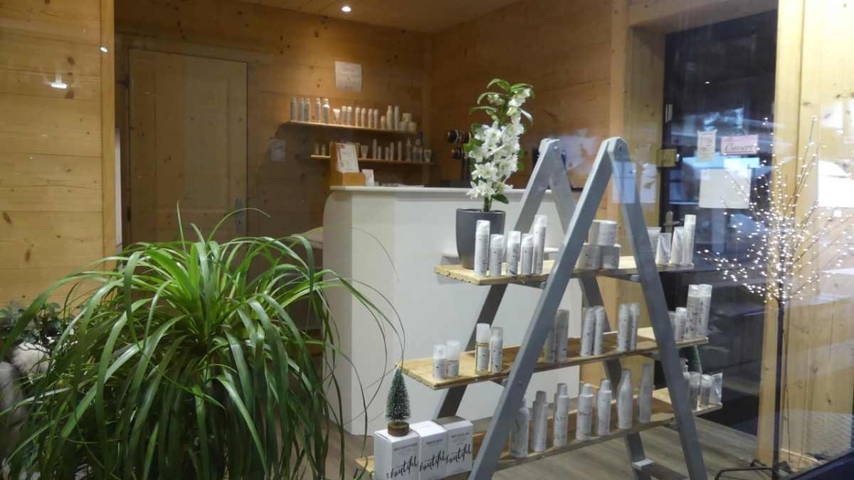 L’institut by Lucie