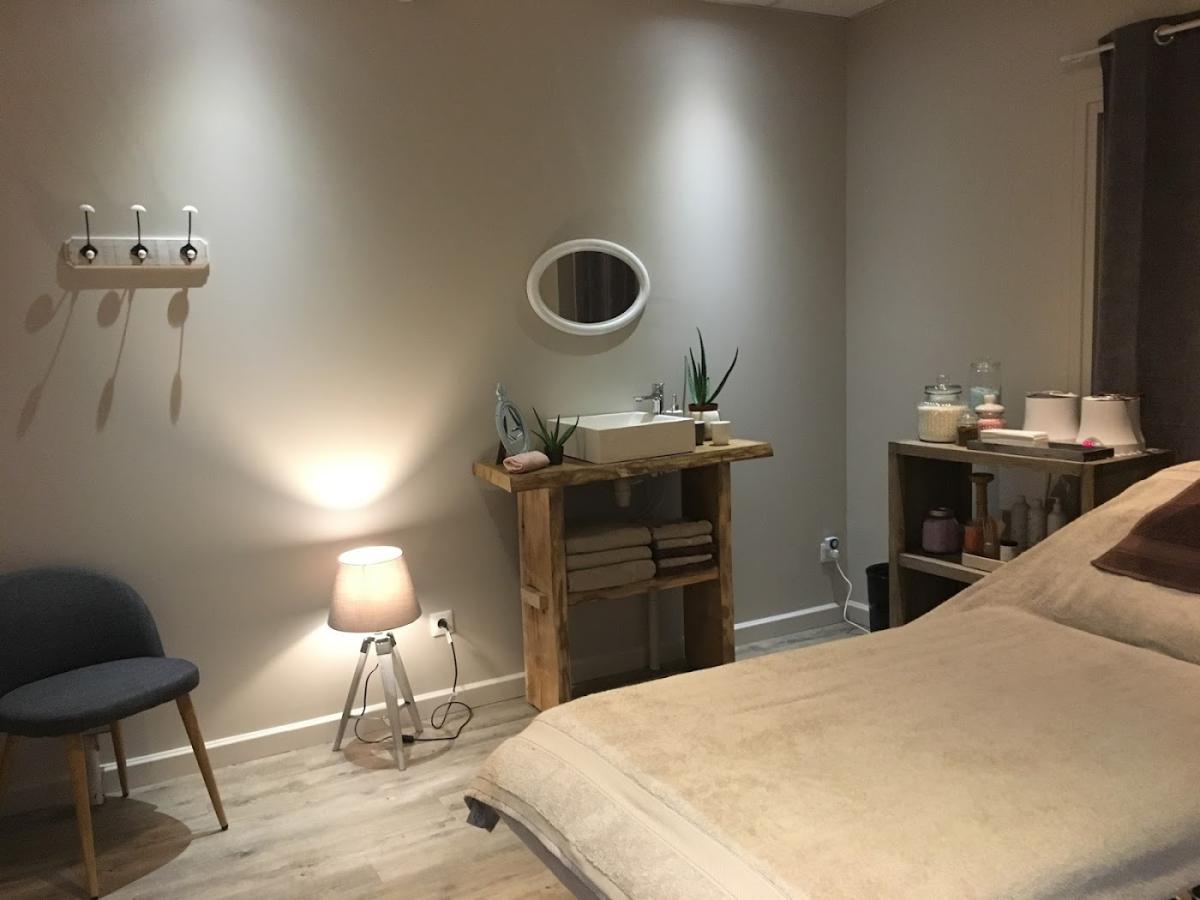 L'Instant Douce'Heure by Sandy