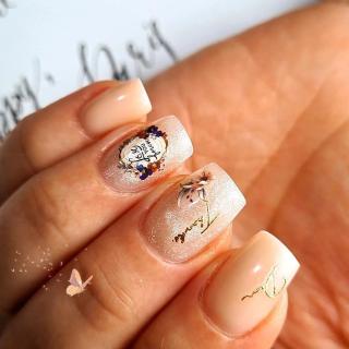 Salon de Manucure Le centre Elle & Lui 0