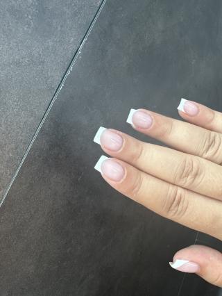 Salon de Manucure Regard de Rêve Academy - Formation institut de beauté Dunkerque 0