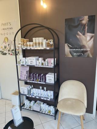 Salon de Manucure L'essentiel beauté 0