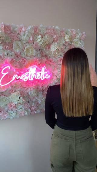 Salon de Manucure Emesthetic 0