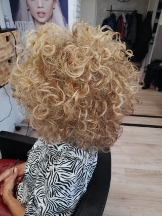 Salon de Manucure Soleil Rouge 2