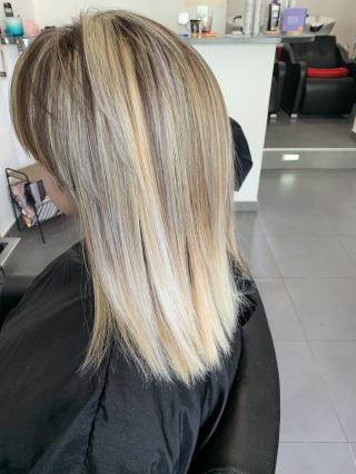 Salon de Manucure OC Coiffure 0