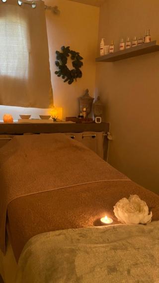 Salon de Manucure L'Essentiel, espace beauté et bien-etre 1