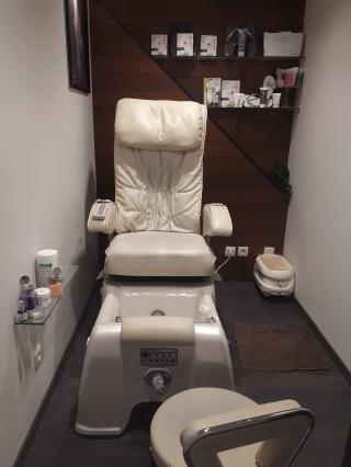 Salon de Manucure L'Onglerie Laval 0