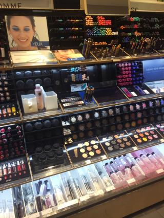 Salon de Manucure Yves Rocher 2