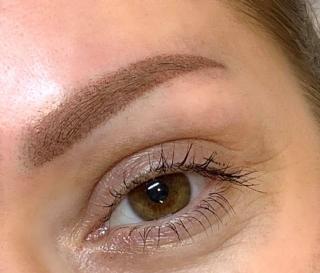 Salon de Manucure Studio Maquillage Permanent OLGA DEM’S 2