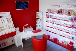 Salon de Manucure Institut Guinot 0